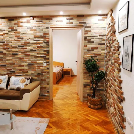 V2 With Love - Vintage Modern And Spacious Belgrade Exterior photo