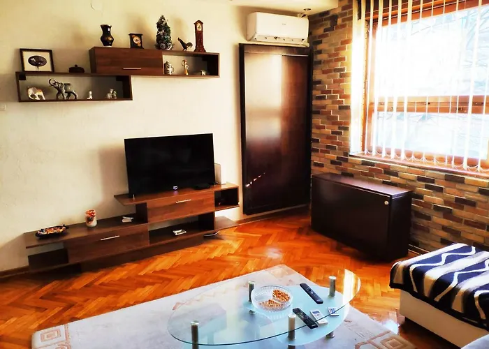 V2 With Love - Vintage Modern And Spacious