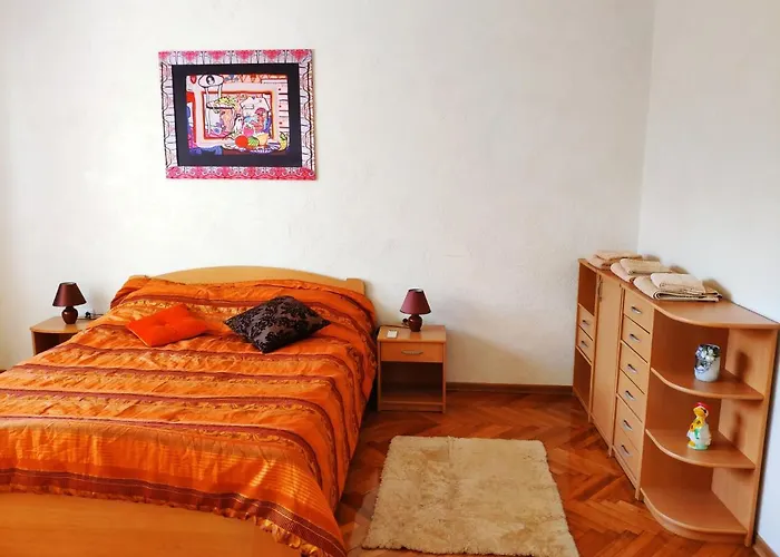 V2 With Love - Vintage Modern And Spacious