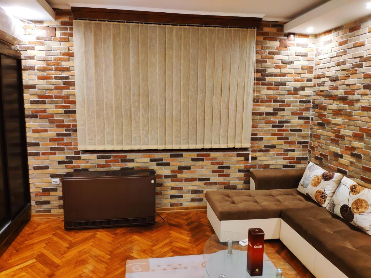 Apartman V2 With - Vintage Modern And Spacious *