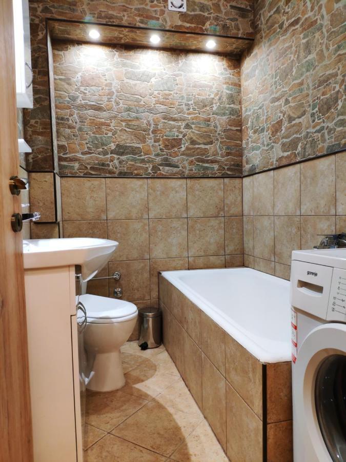 Apartman V2 With - Vintage Modern And Spacious *